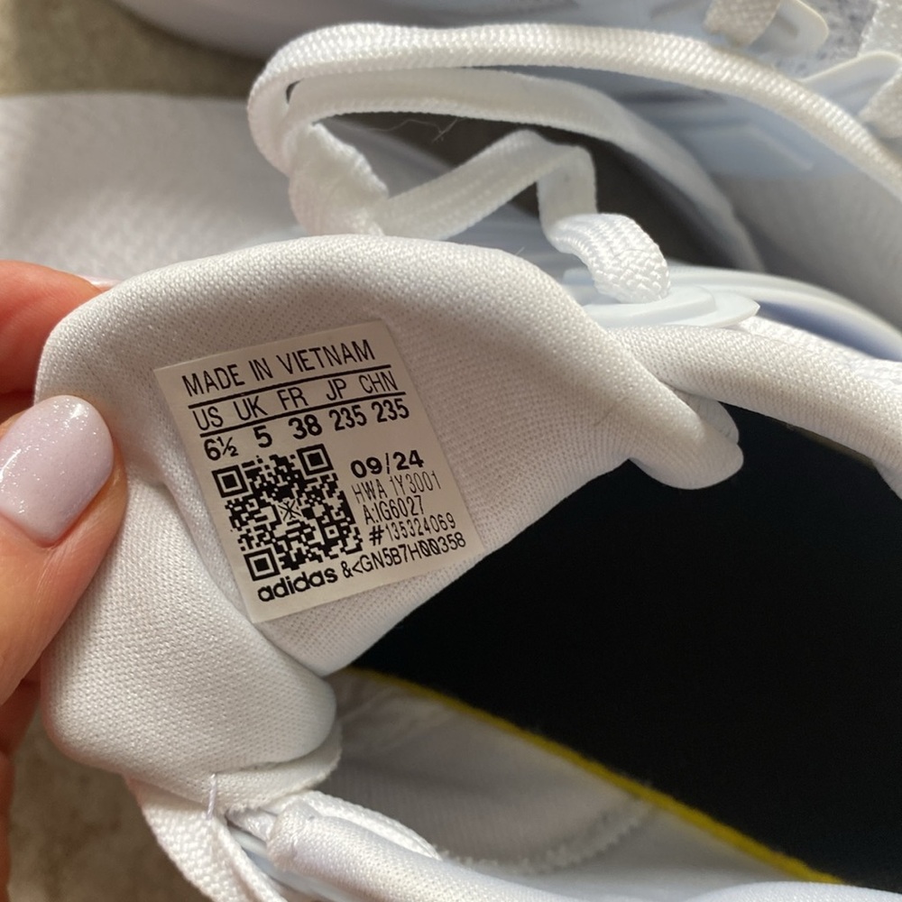Adidas Women's Ubounce DNA Sneaker - Picture 7 of 15